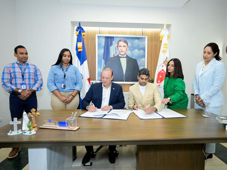 Ayuntamiento de Santiago y Marchanta RD firman acuerdo de apadrinamiento para embellecimiento de la avenida Juan Pablo Duarte