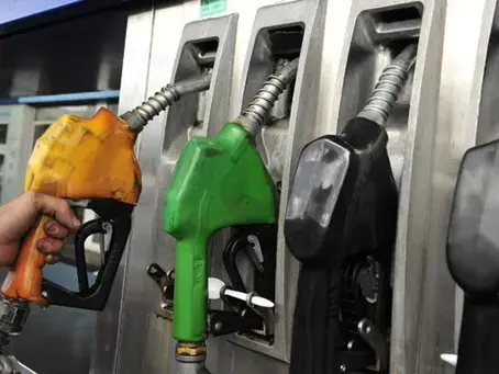 La gasolina premium y el gasoil óptimo recibirán reajustes al alza de RD$9.00 cada uno y la gasolina y el gasoil regular de RD$7.00 cada uno