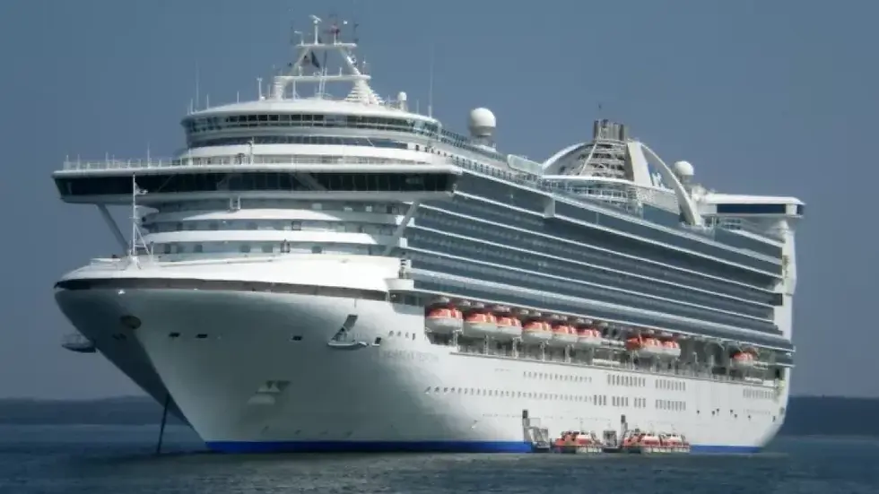 El Ministerio de Salud Pública anunció que el crucero Caribbean Princess en el que se registró un brote de norovirus ya zarpó de la terminal de Puerto Plata, luego de agotarse estrictamente los protocolos de vigilancia y control sanitario establecidos.