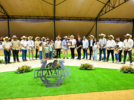 Alcalde Ulises Rodríguez se compromete a promover el deporte ecuestre en Santiago