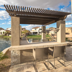 Pergola and outdoor patio ideas for Arizona living.