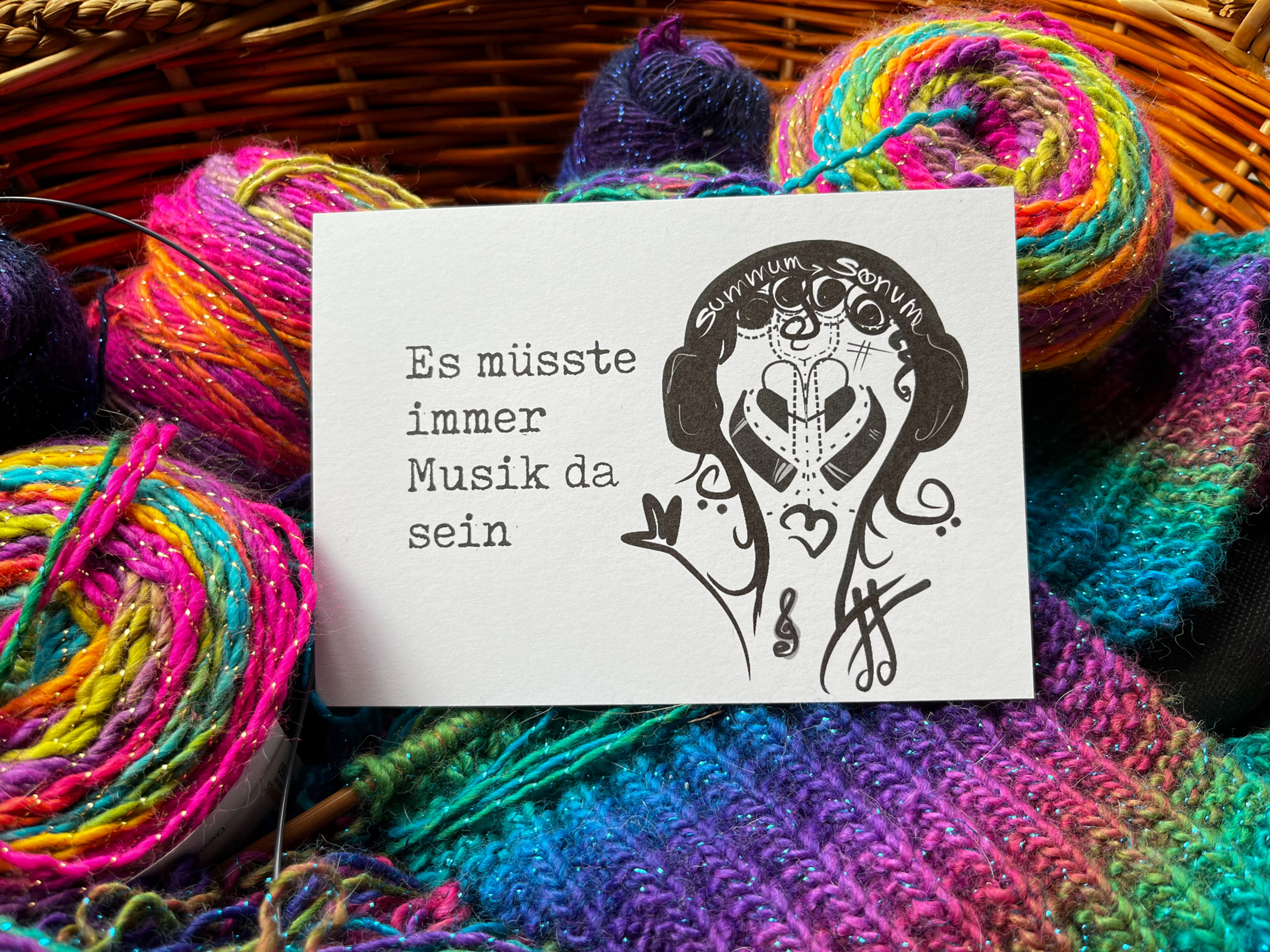 Designer-Postkarte "Es müsste immer Musik da sein" s/w