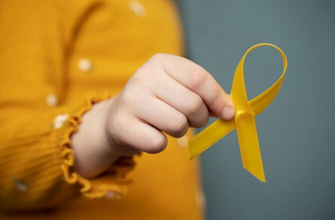 'Pais devem estar bem atentos principalmente a mudança de comportamento e manter diálogo diário', diz médico.'Pais devem estar bem atentos principalmente a mudança de comportamento e manter diálogo diário', diz médico.