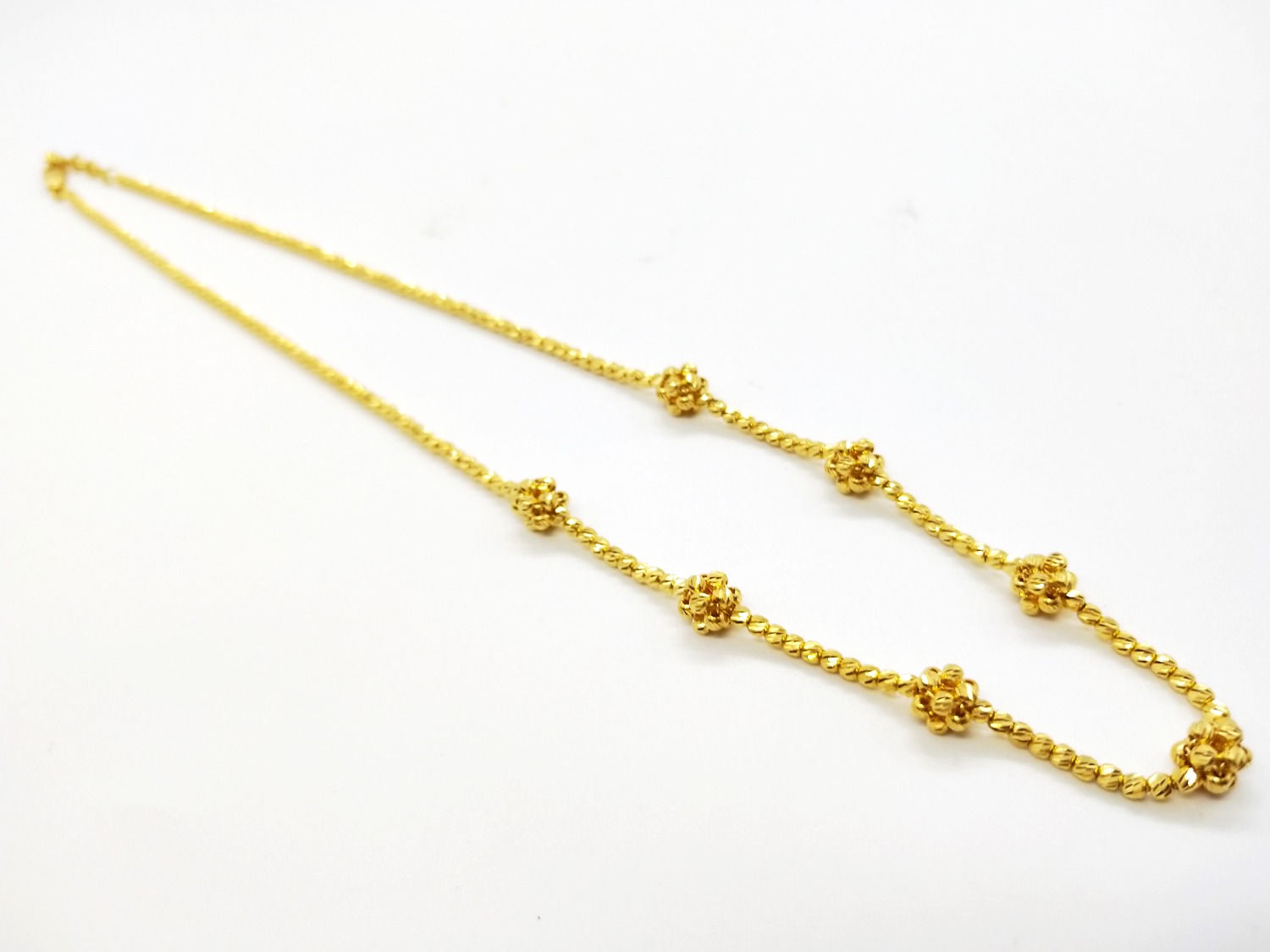 MACRAME KNOT BEADS NECKLACE