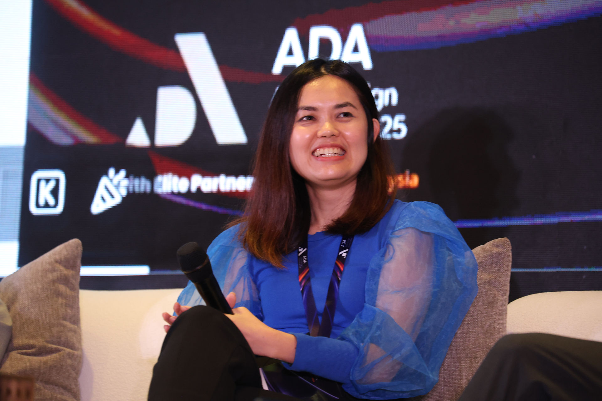 Gregers Reimann on stage with winner of ADA Atap Design Awards 2025