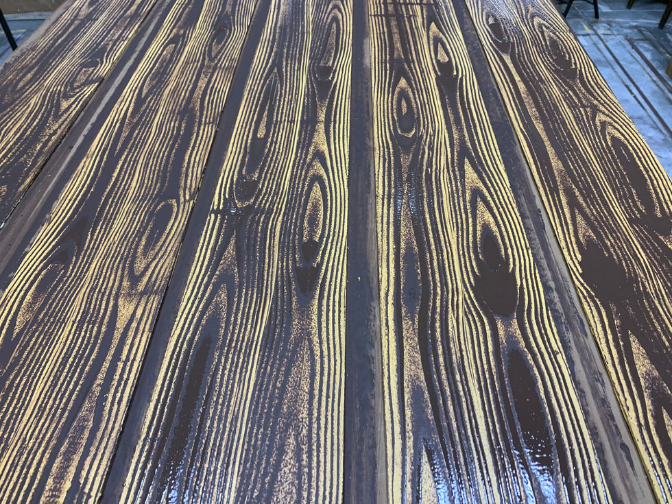 Rocker Wood Grain