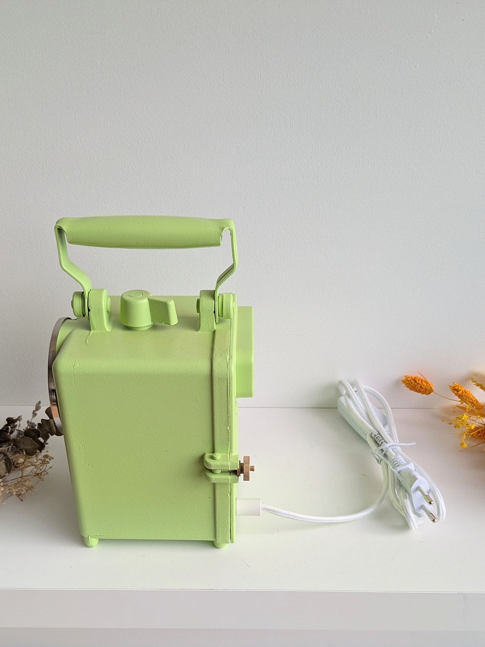 Miniature : Lampe à poser datant des années 50 verte