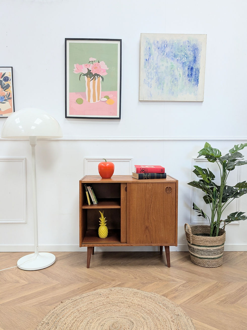 Miniature : Buffet danois en teck dans un salon