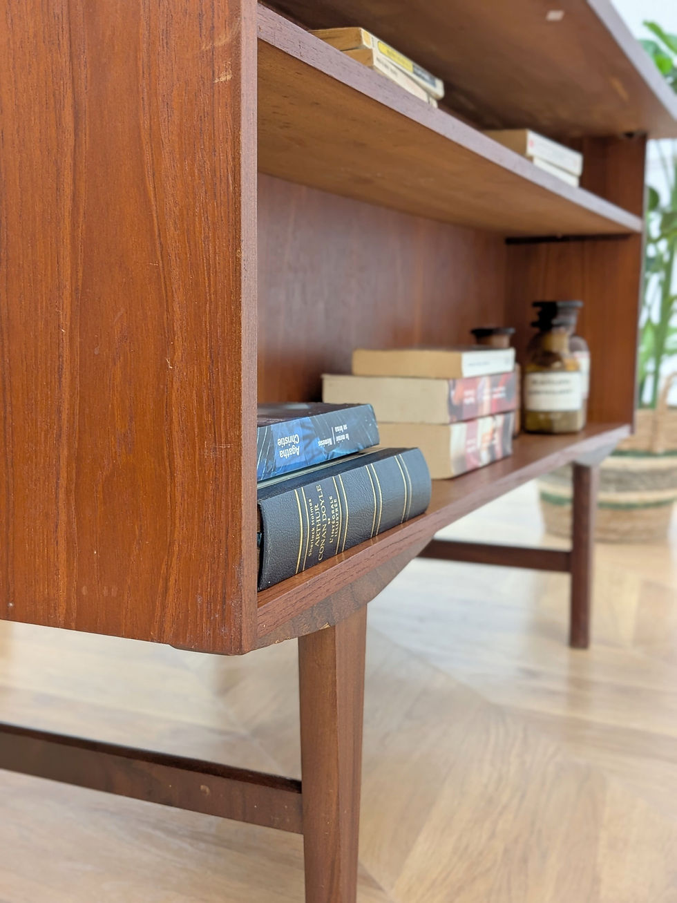 Miniature : détails niche au dos