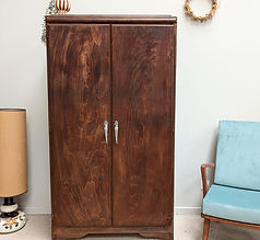 Armoire vintage