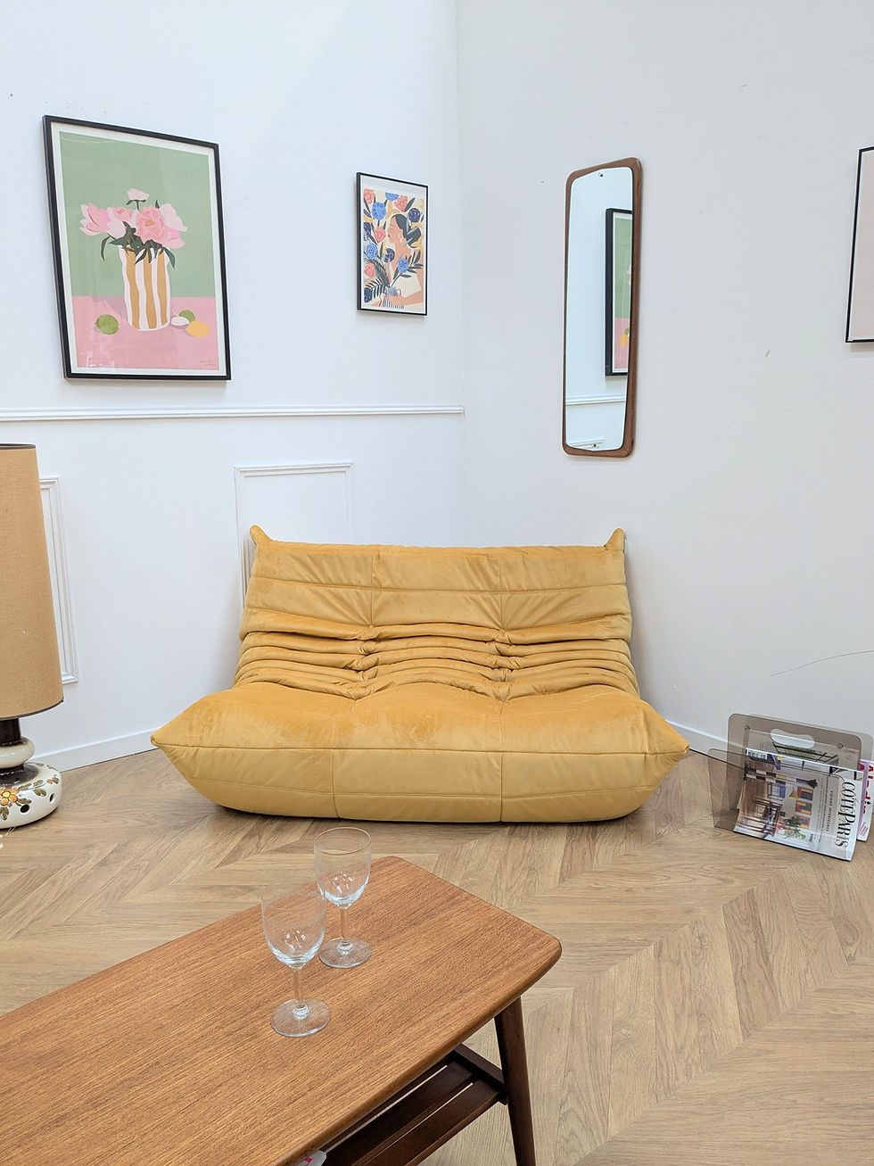 Thumbnail: Togo ligne Roset Jaune