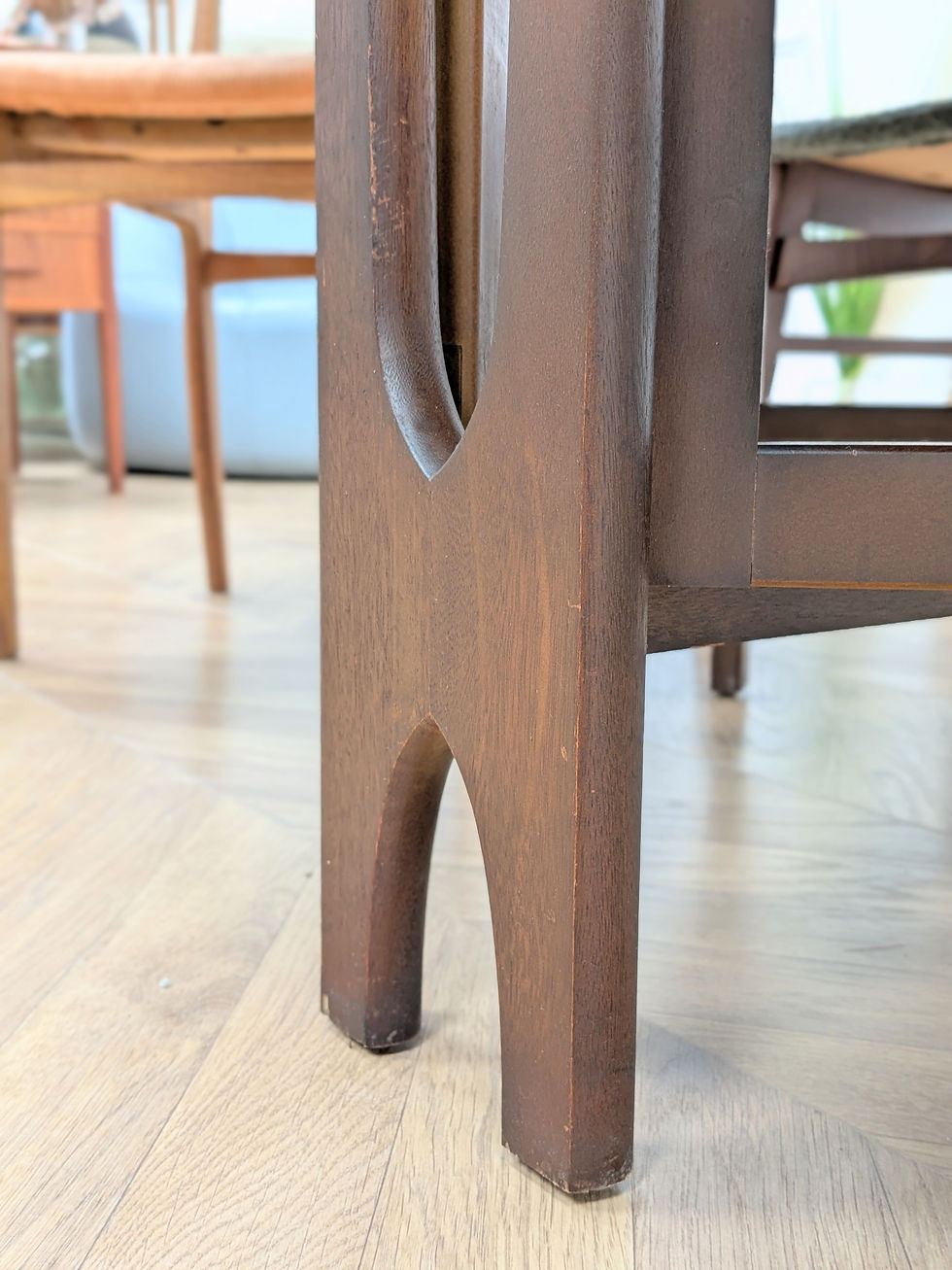 Miniature : Table à manger pliable pour 6 personne en bois massif - détail