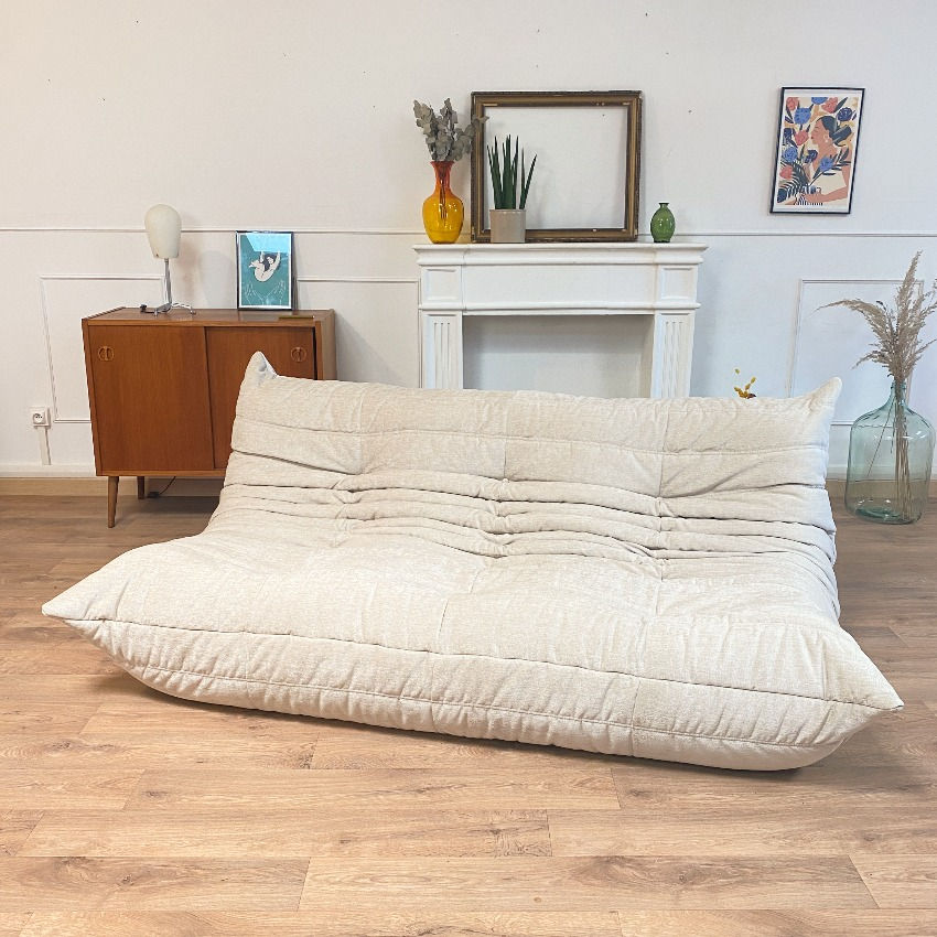 Togo 3 places écru par Michel Ducaroy pour Ligne Roset