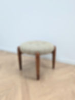 Magnifique tabouret en teck années 60 avec 4 pied en bois massif - vu du dessus