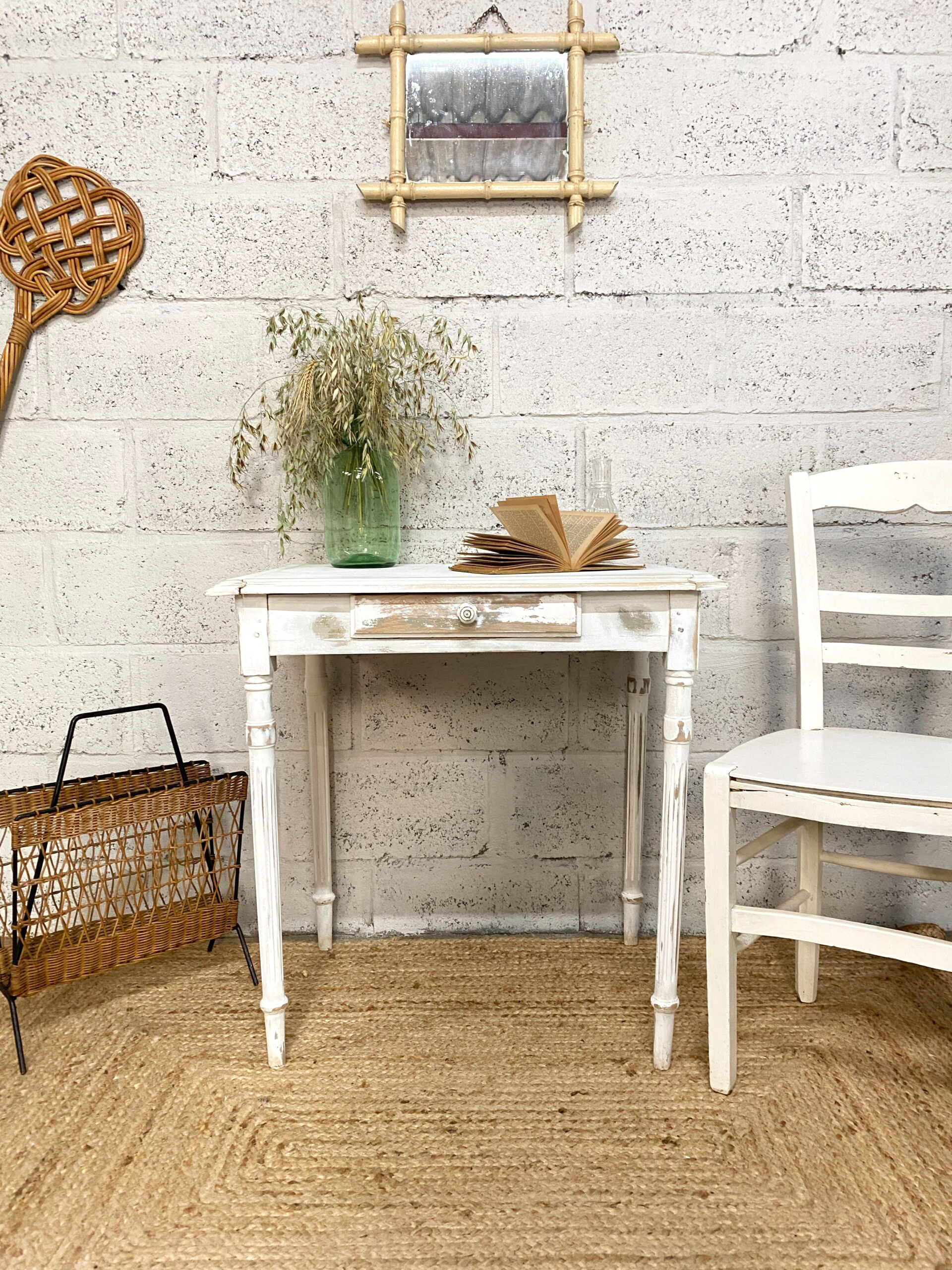 Petite table patinée