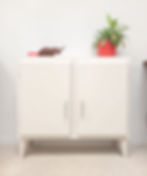 Petit buffet couleur crème