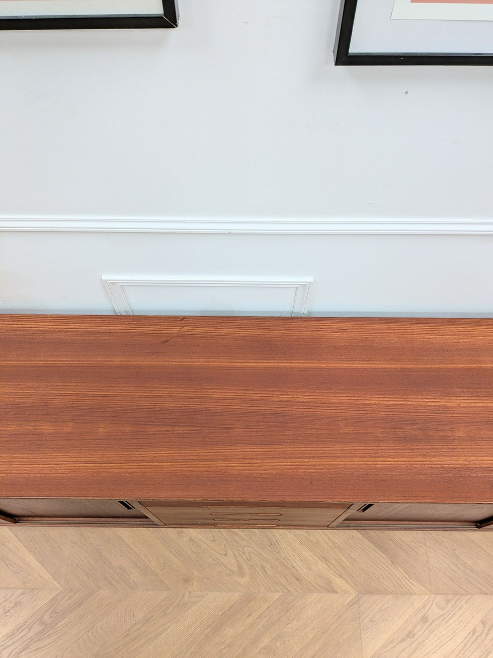 Thumbnail: Enfilade scandinave Nils Johnson