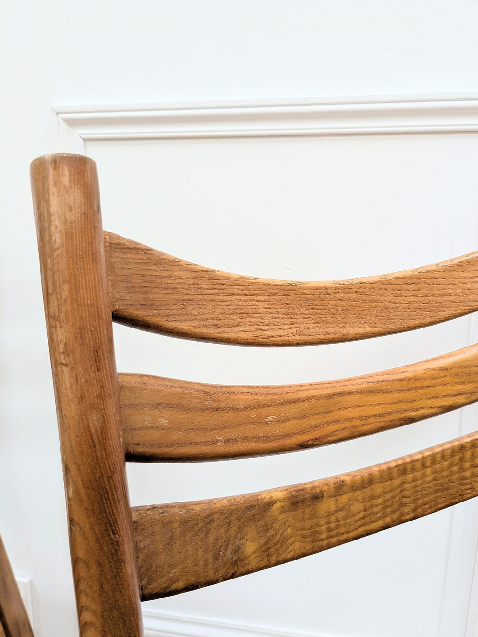 Miniature : 2 Chaises vintage en chêne