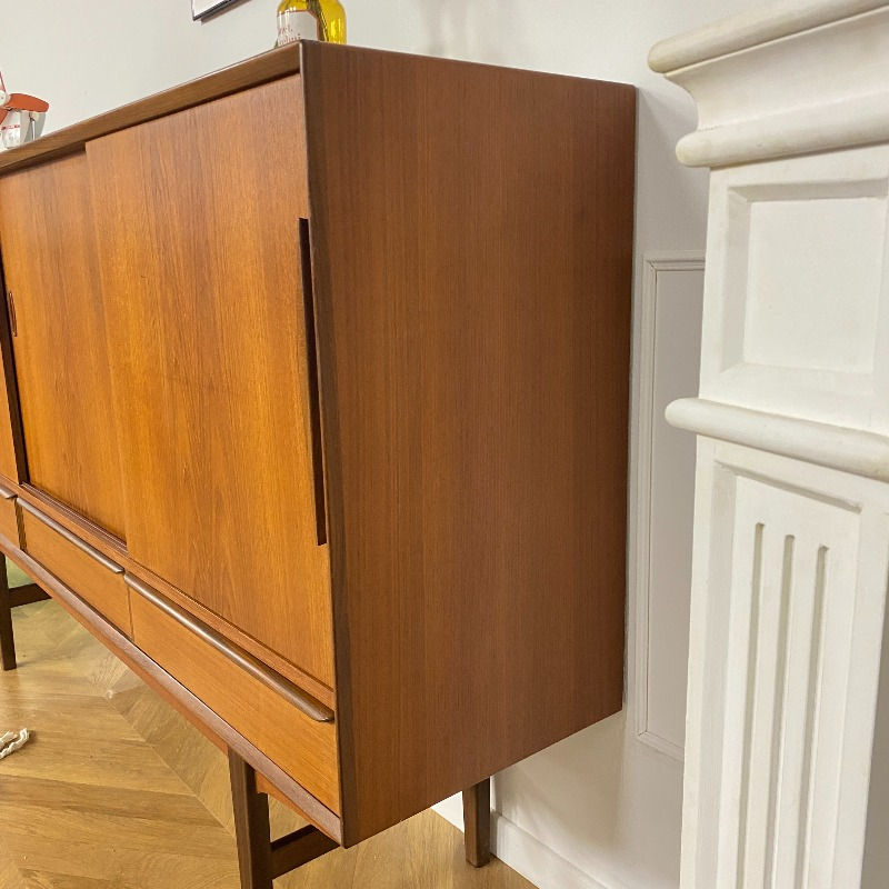 Thumbnail: Grand buffet scandinave en teck