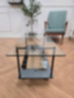 Miniature : Table basse rectangulaire DLG Jacques Hitier au design moderniste, lignes métalliques élégantes et plateau intemporel pour un