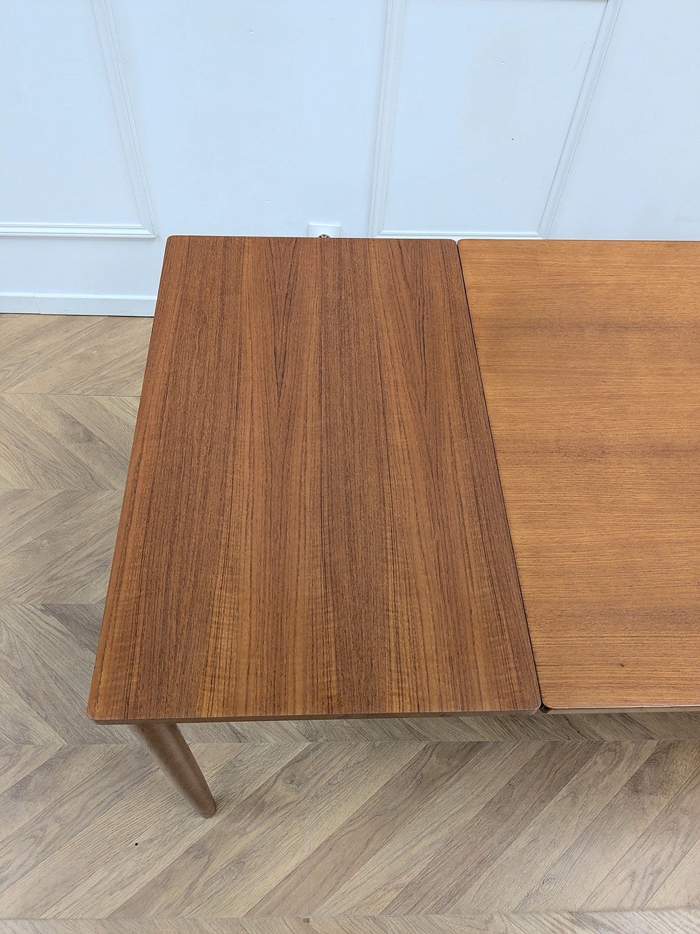 Miniature : Table à manger de seconde main avec rallonge