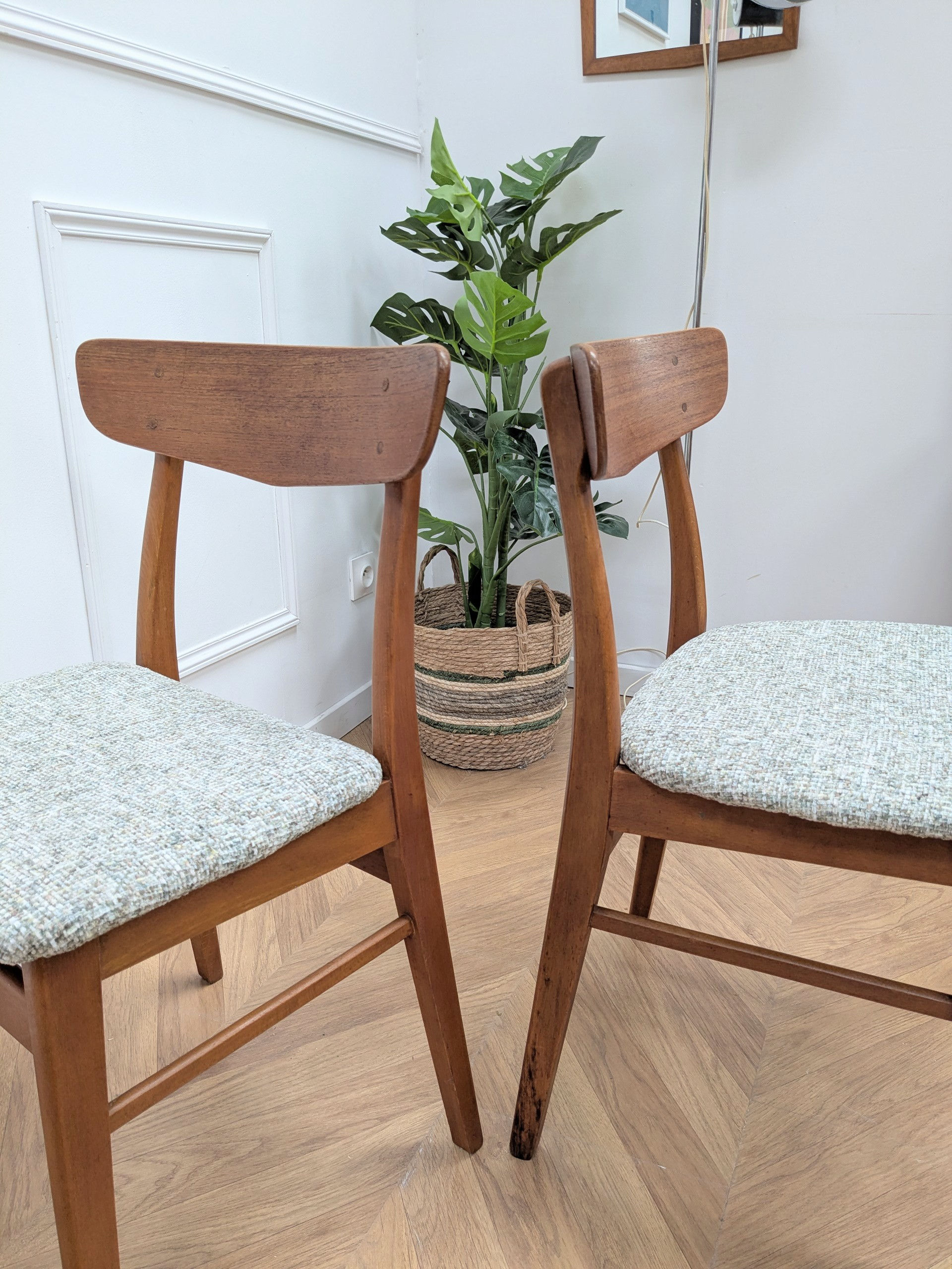 2 Chaises retapissées vert/crème
