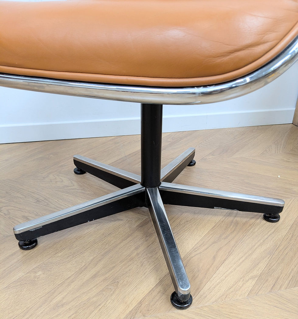 Miniature : Chaise de bureau camel par Charles Pollock