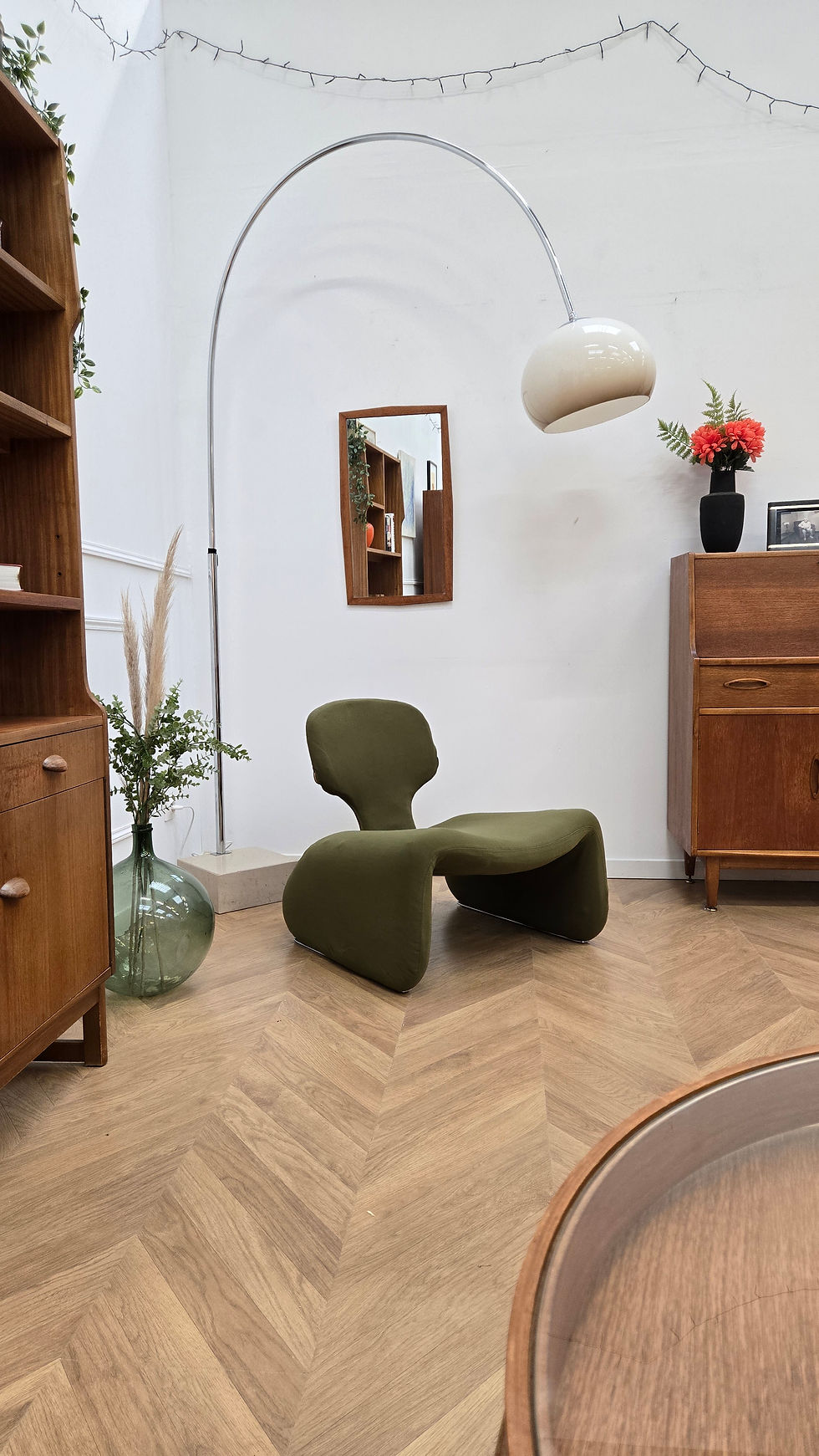 Miniature : Fauteuil design Djinn par Olivier mourgue couleur kaki