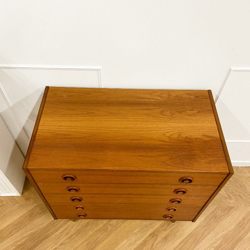 Miniature : Commode scandinave