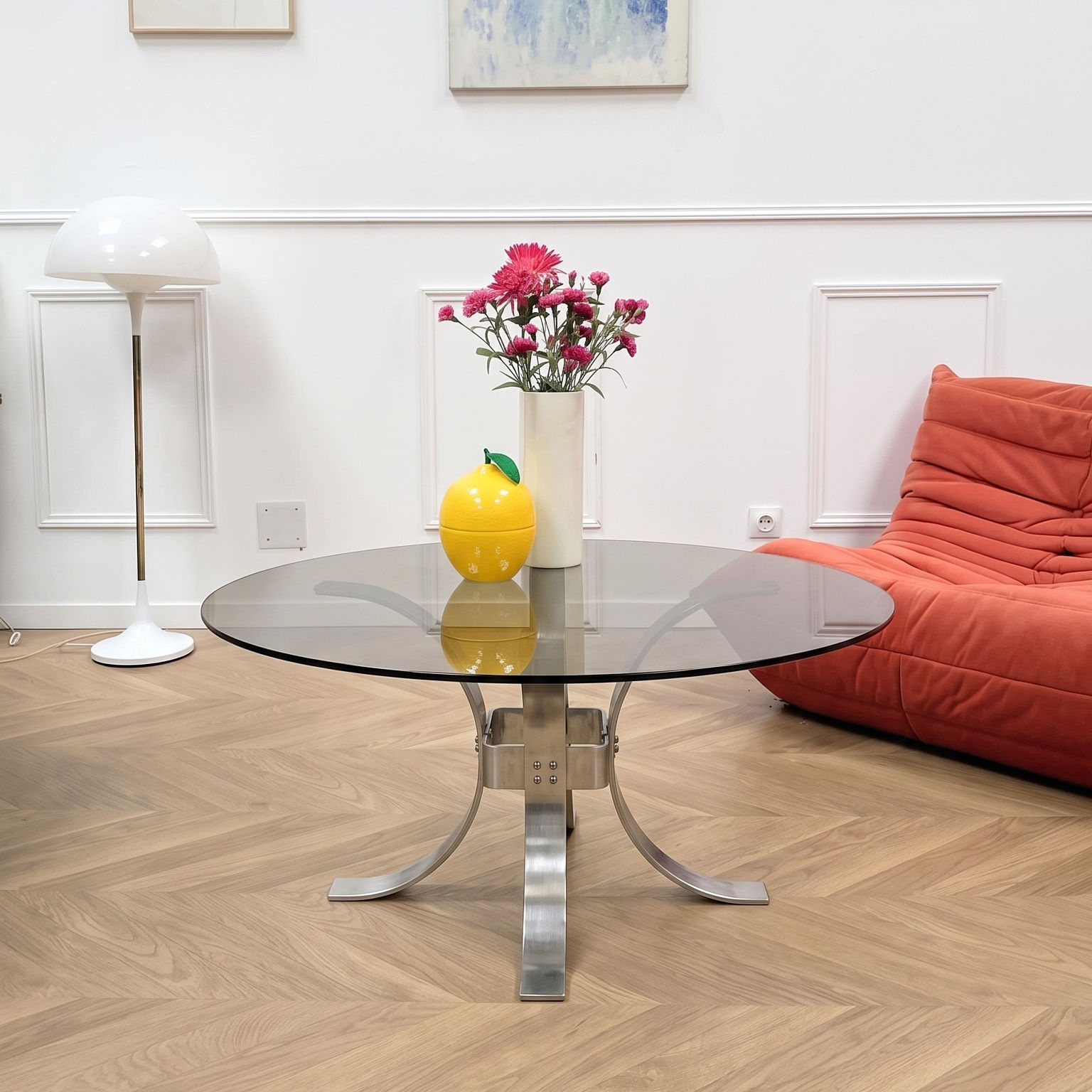 Table basse ronde en verre fumé et métal chromé, design années 70