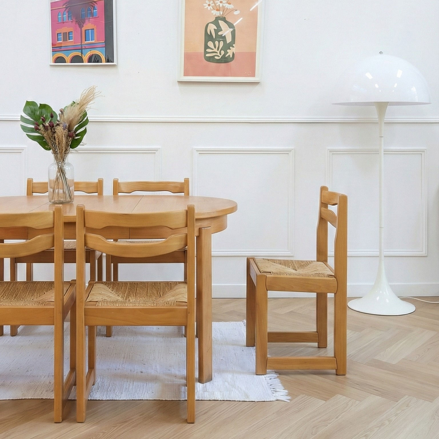 6 chaises vintage par la Maison Regain