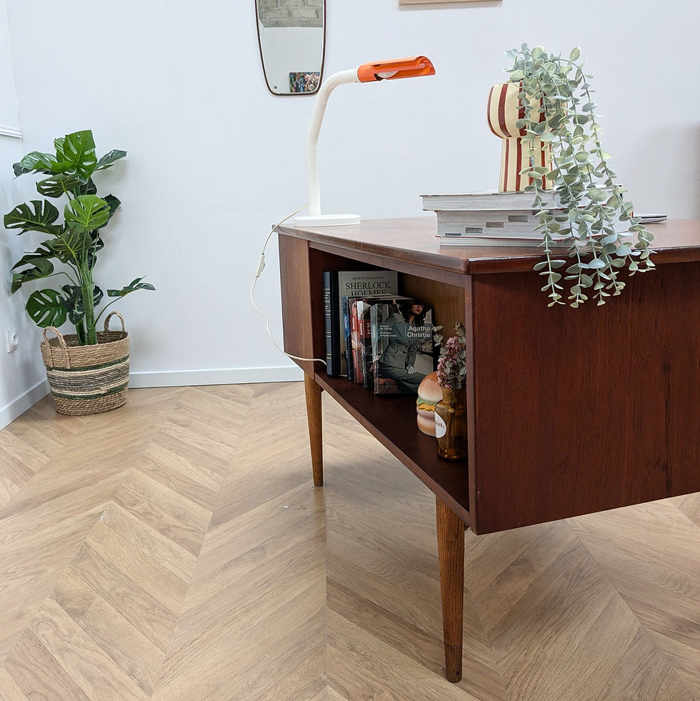 Miniature : Bureau rétro pieds fuseaux