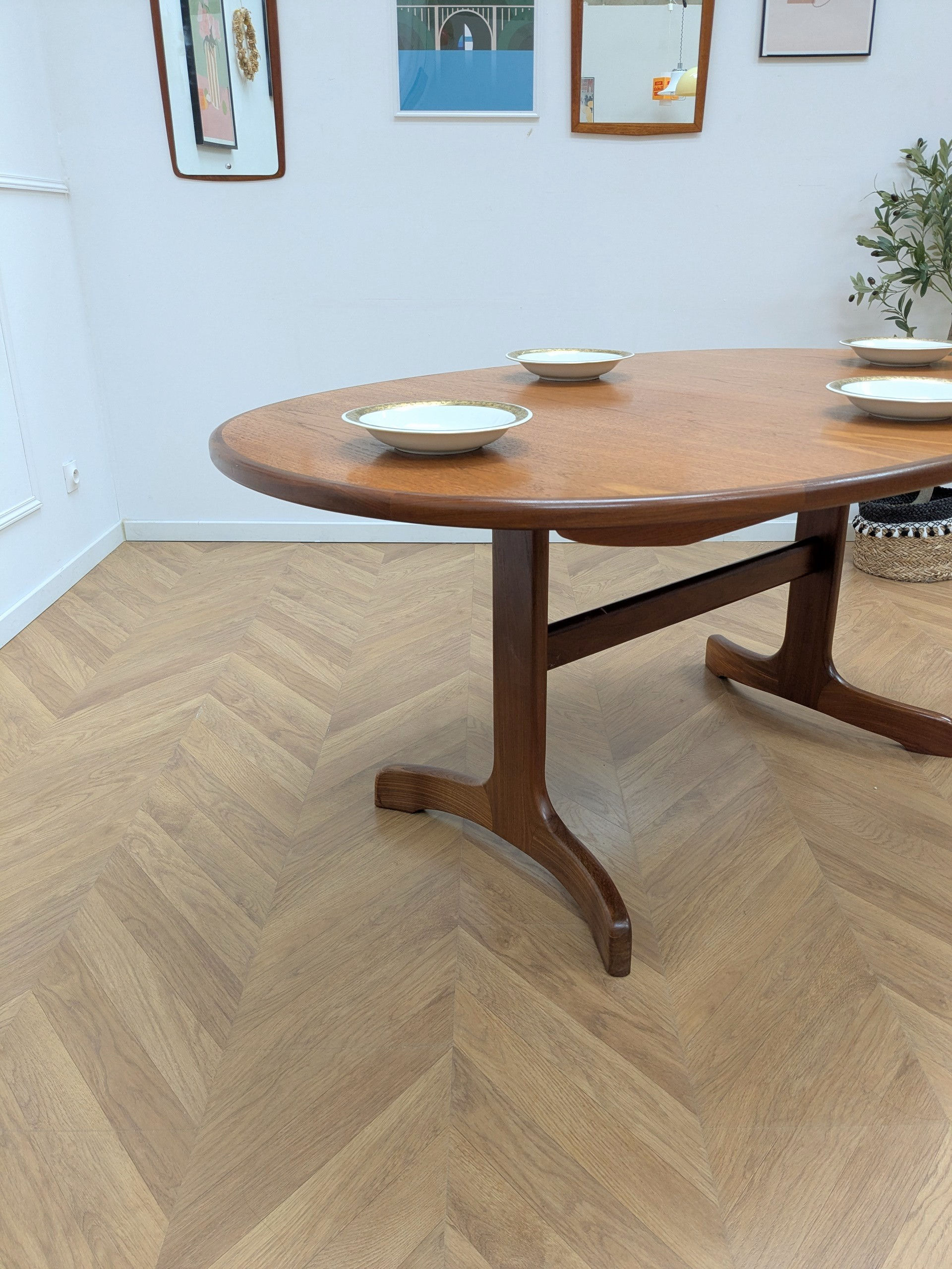 Table à manger vintage Fishtail par Gplan