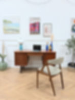 Bureau en teck scandinave associé avec une chaise scandinave