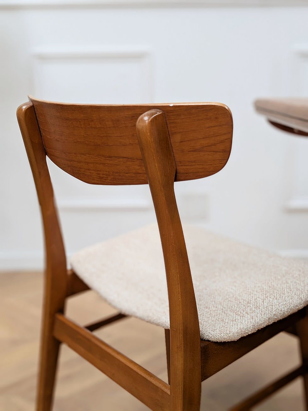Miniature : 4 Chaises en teck clair