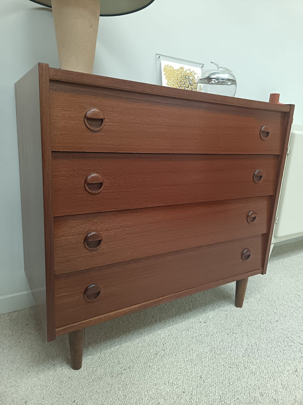 Thumbnail: Commode 4 tiroirs en teck