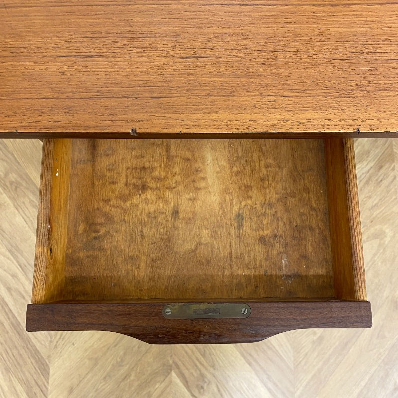 Miniature : Bureau scandinave vintage en teck