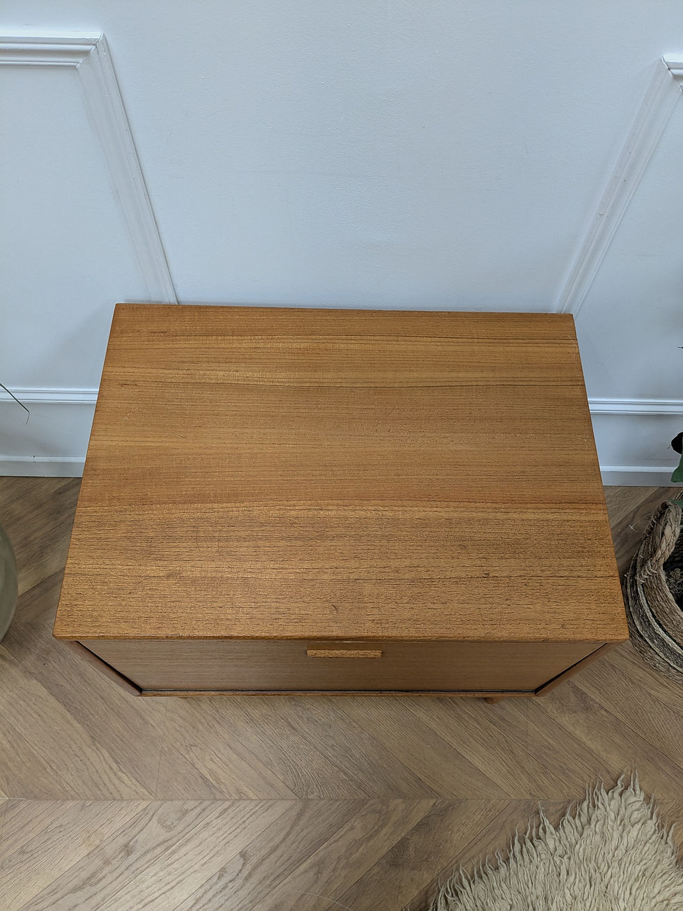 Miniature : Table de chevet d'occasion