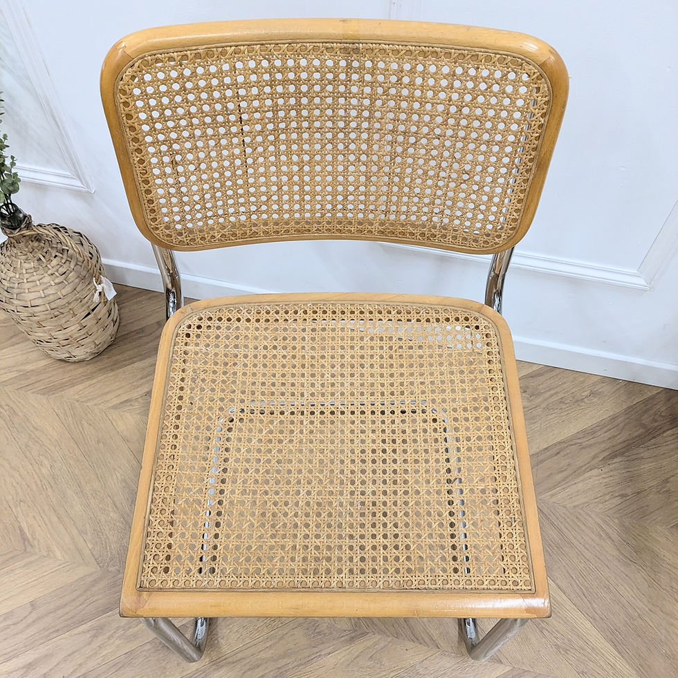 Thumbnail: Chaise modèle B32 en hêtre et cannage