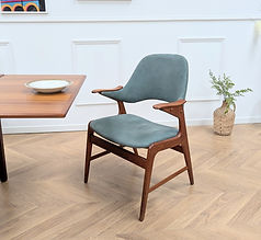 1 chaise accoudoirs verte