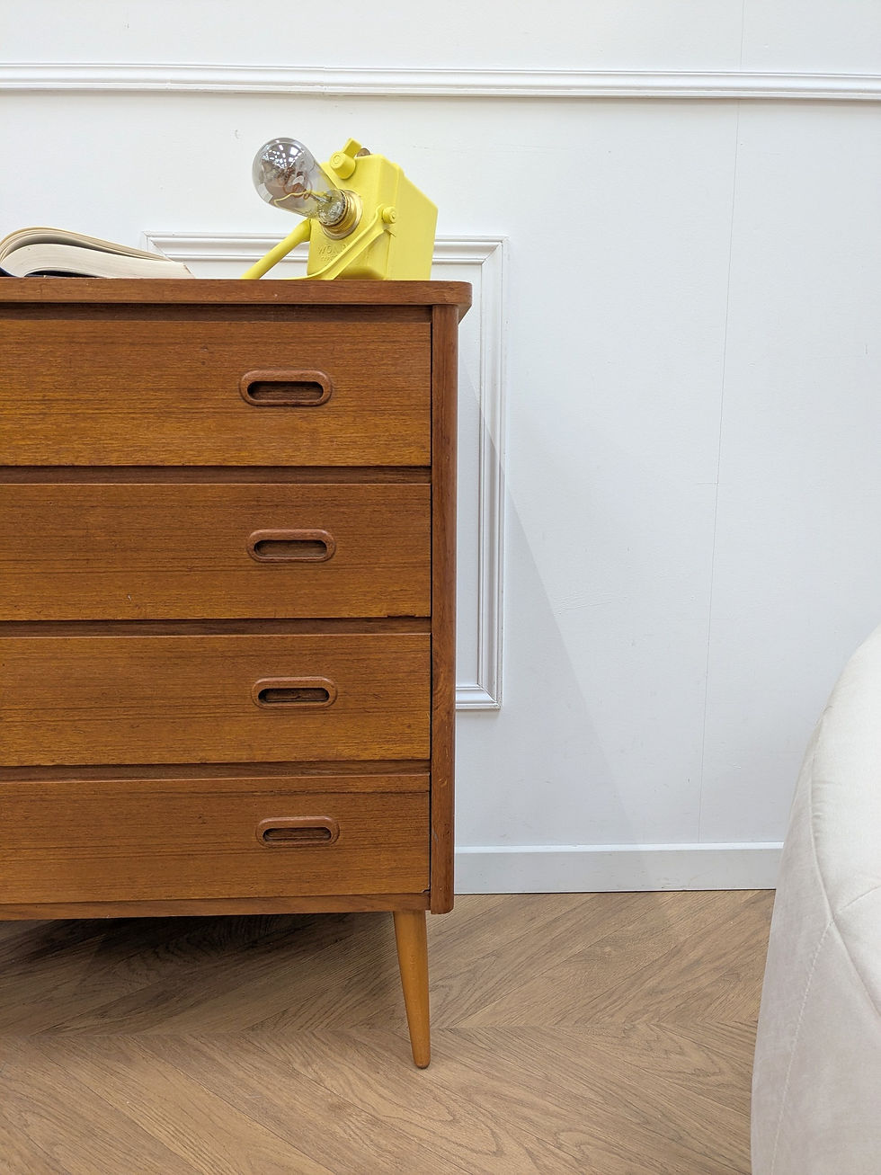 Miniature : Commode vintage scandinave