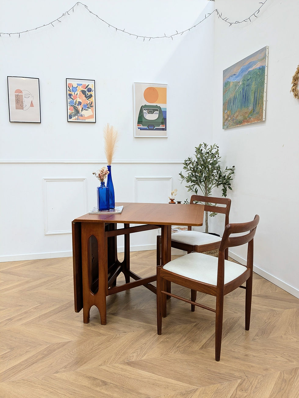 Thumbnail: Vintage 3-position table