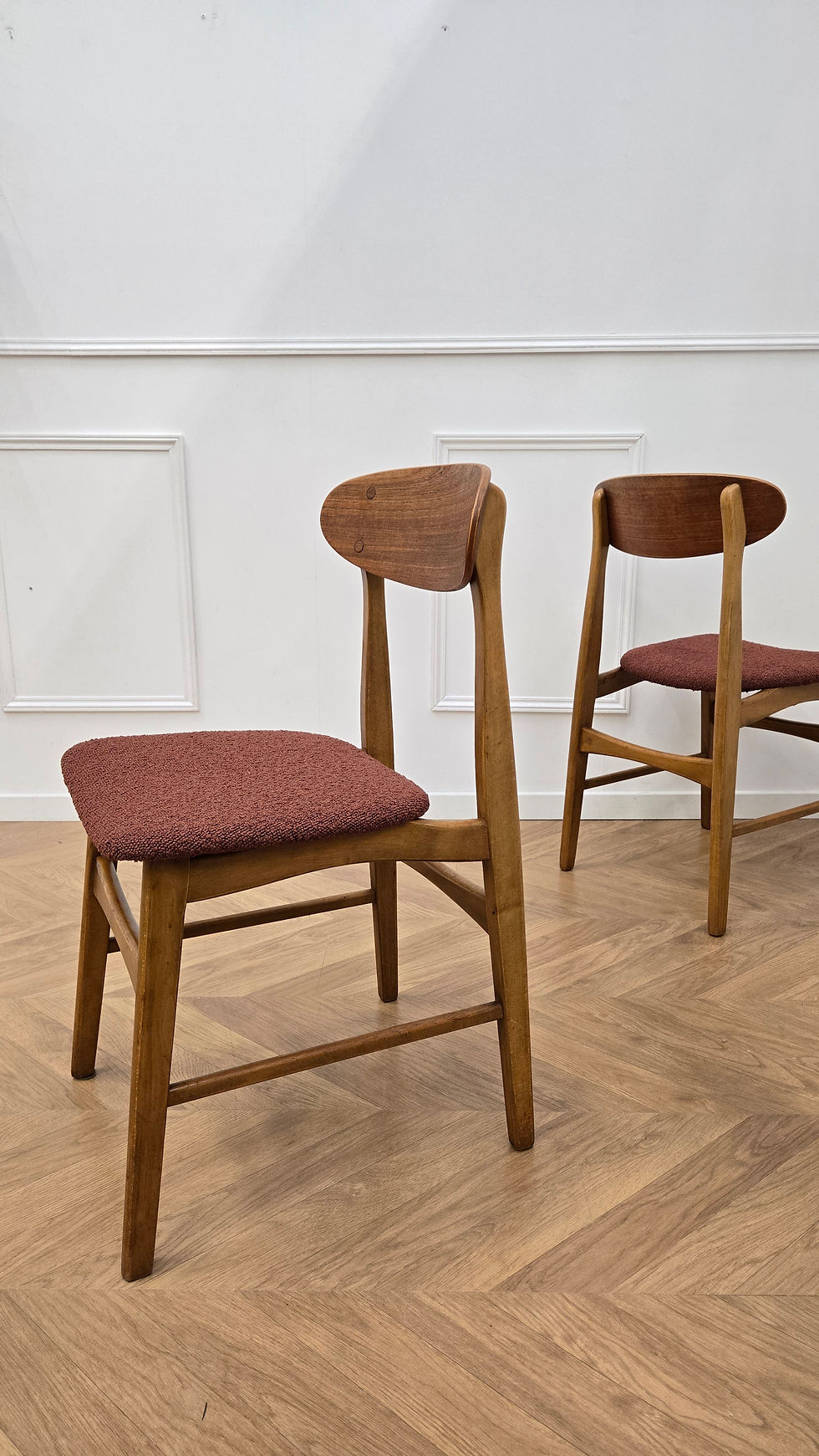 Chaises vintage en teck couleur terracotta