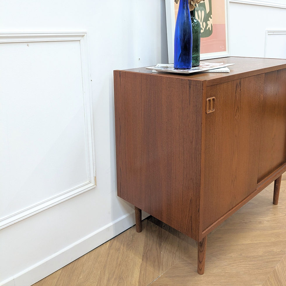 Miniature : Sideboard porte coulissanes