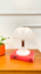 Lampe en plastique vintage blanche