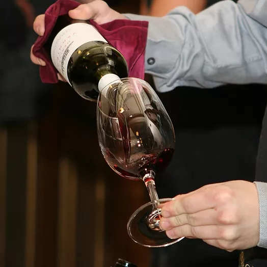 wine-786933_960_720.jpg.webp