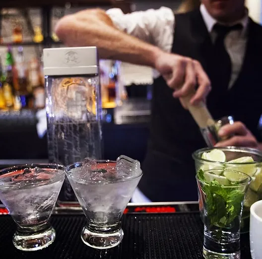bartender-scene-1280x720.jpg.webp
