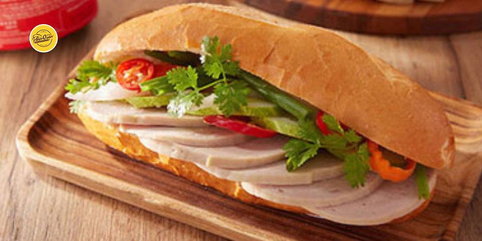 Bánh mì chả truyền thống