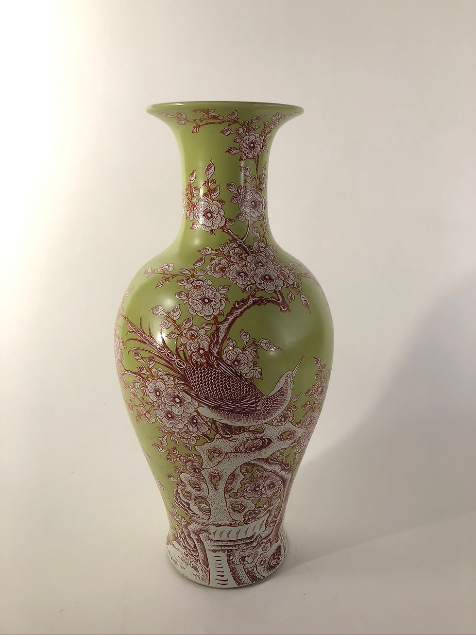 Chinese Ceramic Vase [H-V 327]