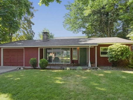 Midcentury house in need of renovation